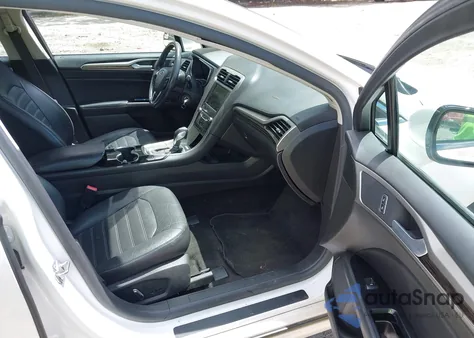 2014 Ford Fusion Energi Se Luxury из США, поврежденный, VIN 3FA6P0PU1ER250987